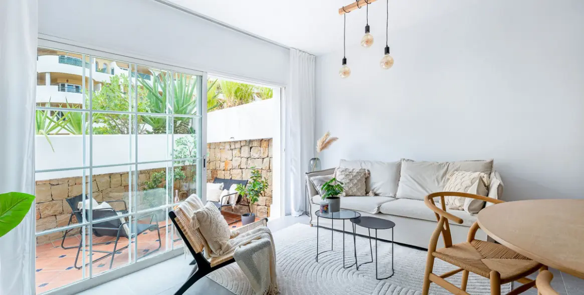 Short-term rent of middle floor apartment in Nueva Andalucía 2