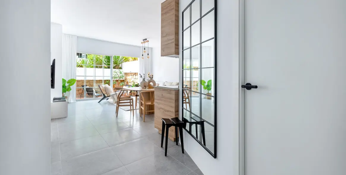 Short-term rent of middle floor apartment in Nueva Andalucía 3