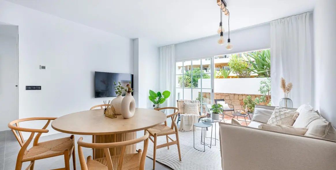 Short-term rent of middle floor apartment in Nueva Andalucía 17