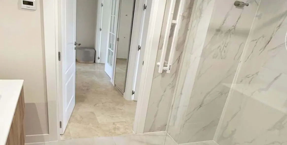 Краткосрочная аренда апартаментов на среднем этаже в Selwo 12