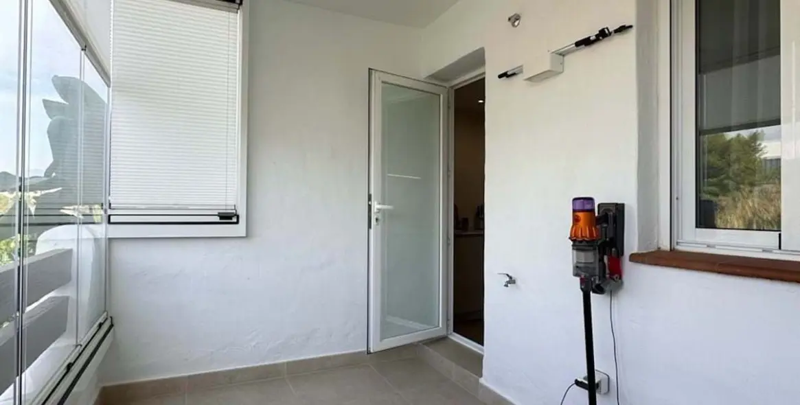 Short-term rent of middle floor apartment in Selwo 21