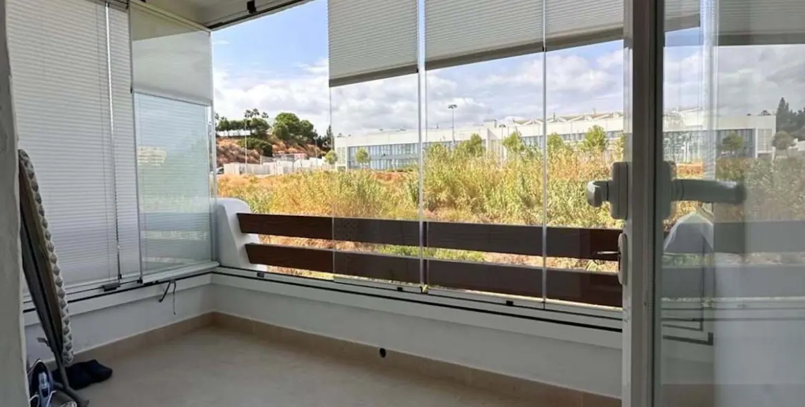 Short-term rent of middle floor apartment in Selwo 22