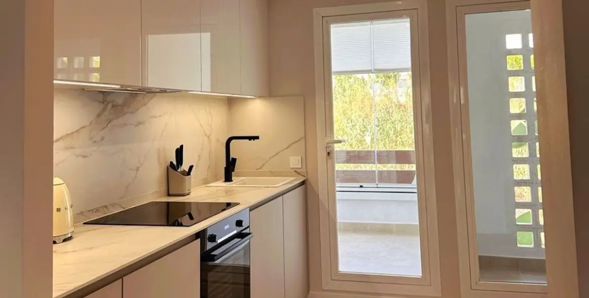 Short-term rent of middle floor apartment in Selwo 31