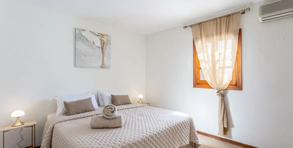 Short-term rent of penthouse in Estepona 5