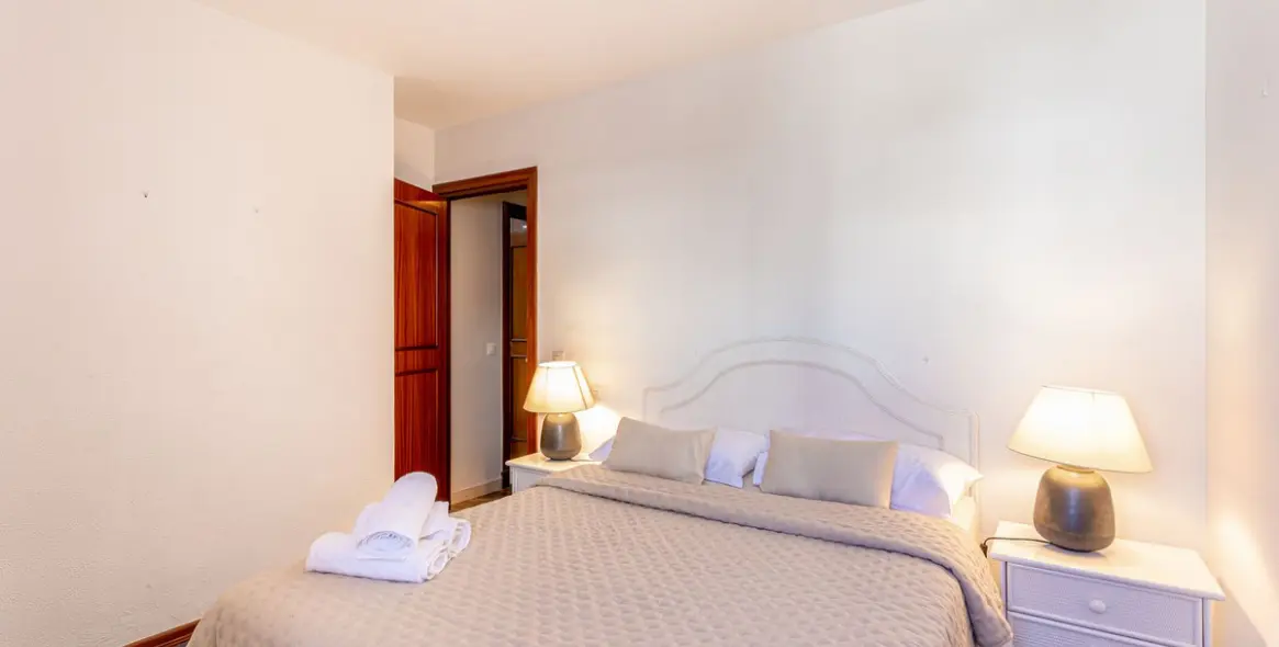 Short-term rent of penthouse in Estepona 7