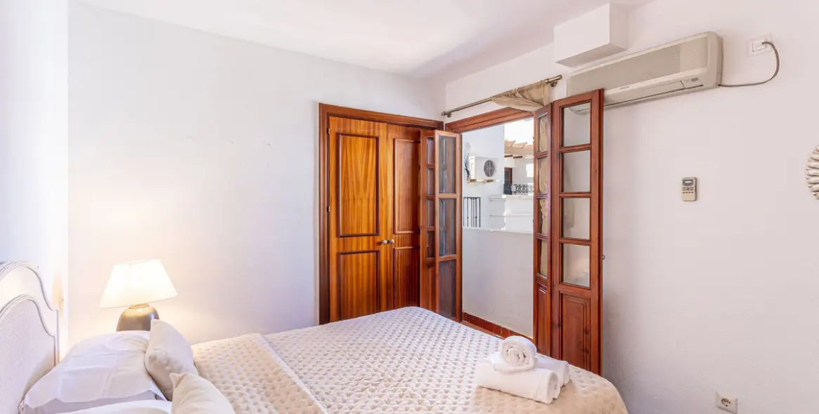 Short-term rent of penthouse in Estepona 8