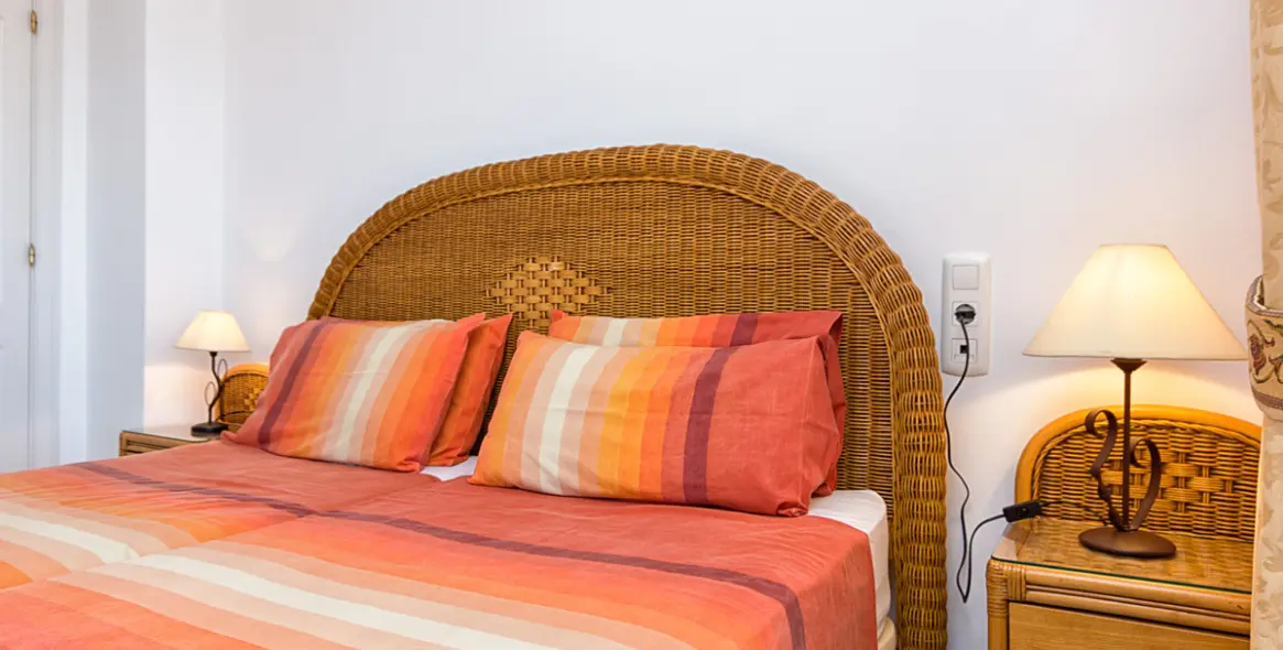 Краткосрочная аренда апартаментов на среднем этаже в Calahonda 6