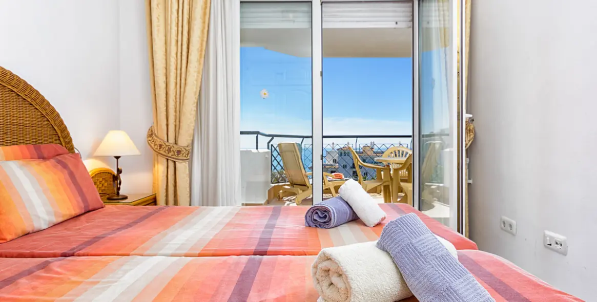 Краткосрочная аренда апартаментов на среднем этаже в Calahonda 8