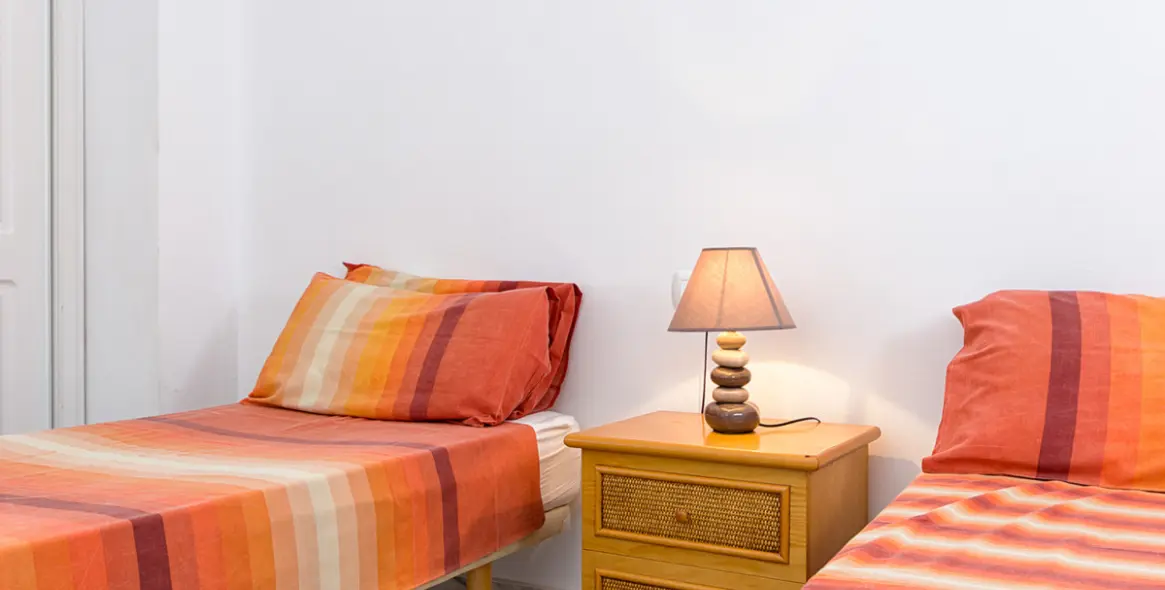 Краткосрочная аренда апартаментов на среднем этаже в Calahonda 10