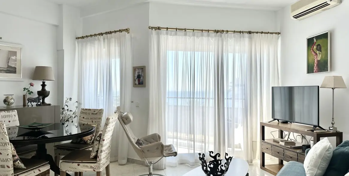 Short-term rent of middle floor apartment in Marbella 4