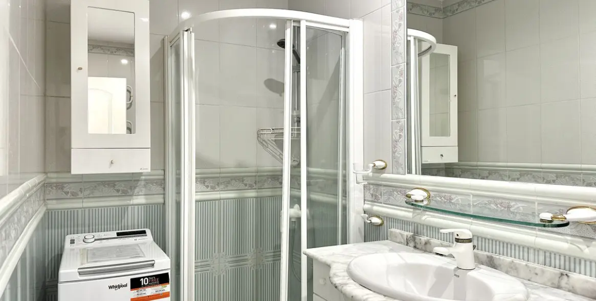 Short-term rent of middle floor apartment in Marbella 11