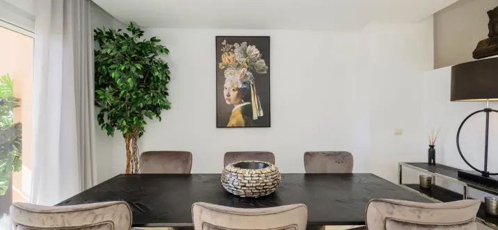 Long-term rent of penthouse in Nueva Andalucía 1