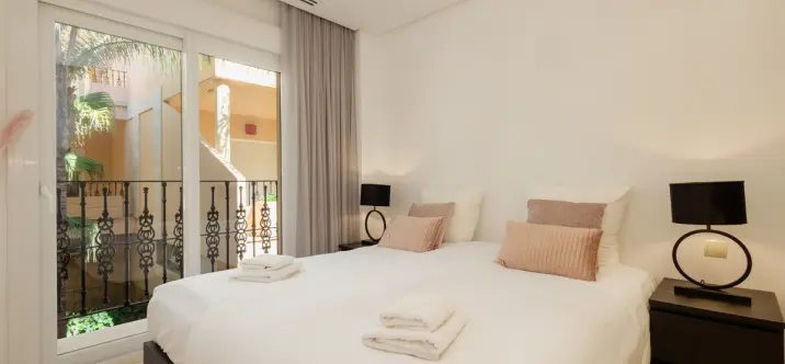 Long-term rent of penthouse in Nueva Andalucía 4