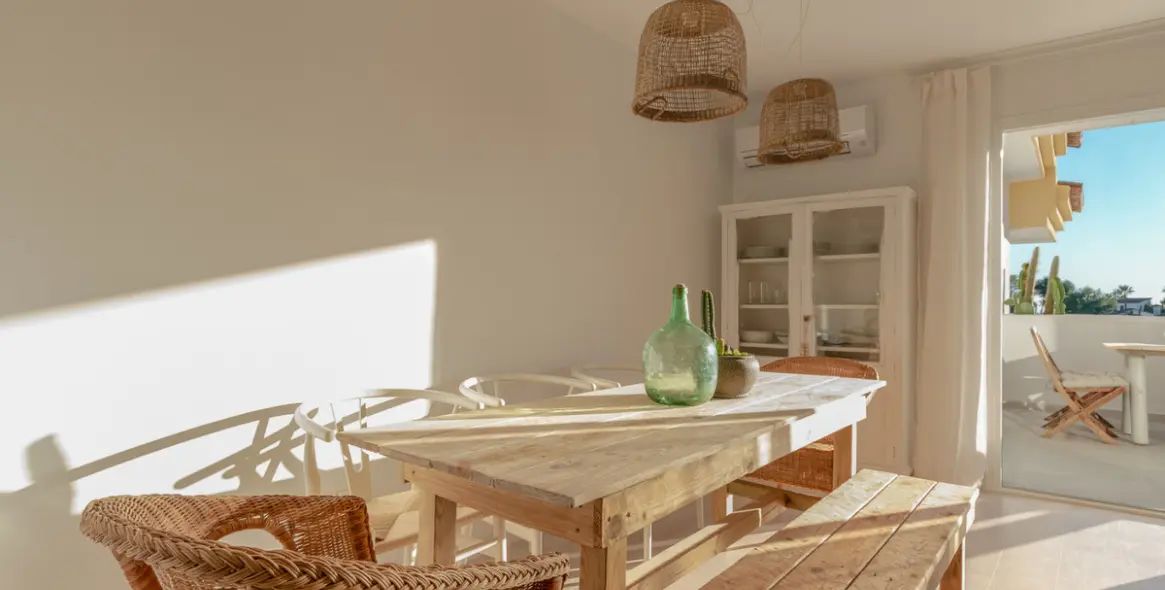 Short-term rent of penthouse in Calahonda 5