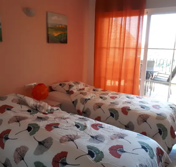 Short-term rent of middle floor apartment in Riviera del Sol