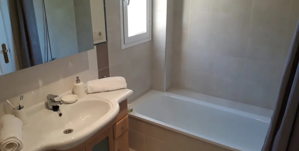 Short-term rent of middle floor apartment in Riviera del Sol 10