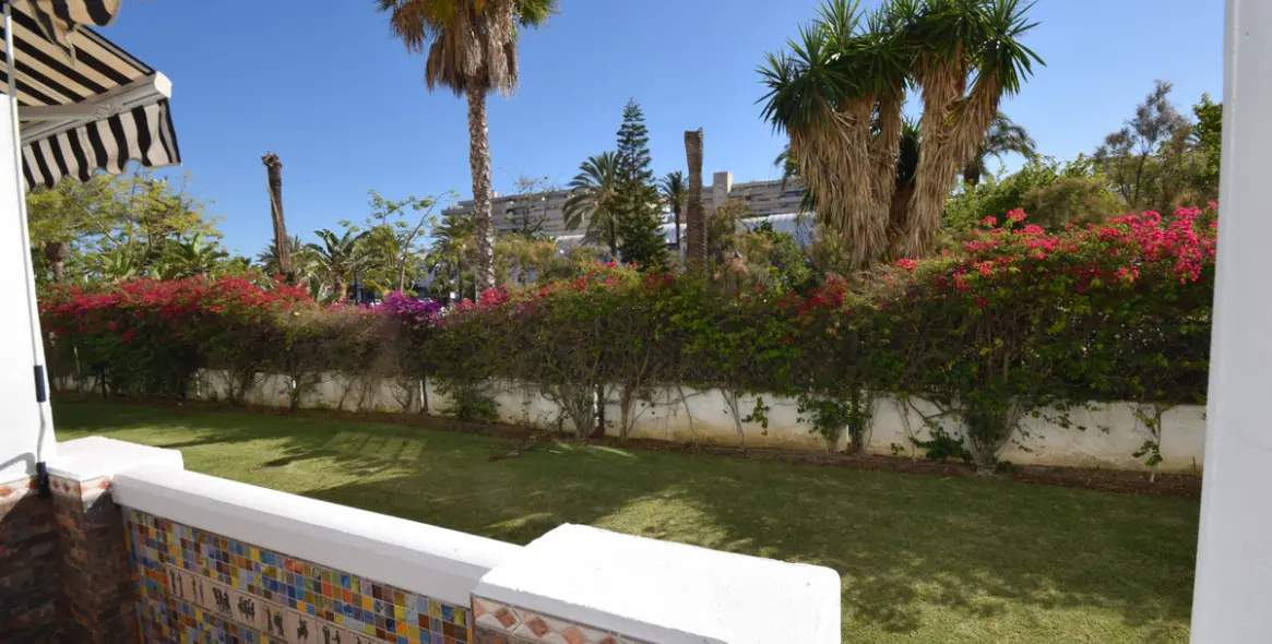 Short-term rent of ground floor apartment in Puerto Banús 5