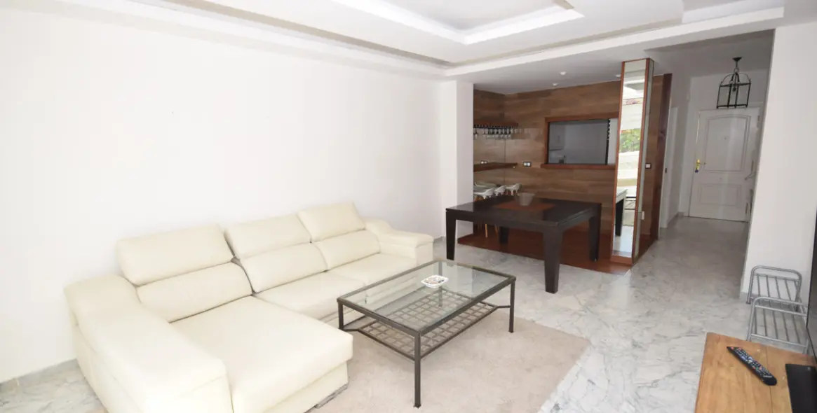 Short-term rent of ground floor apartment in Puerto Banús 11