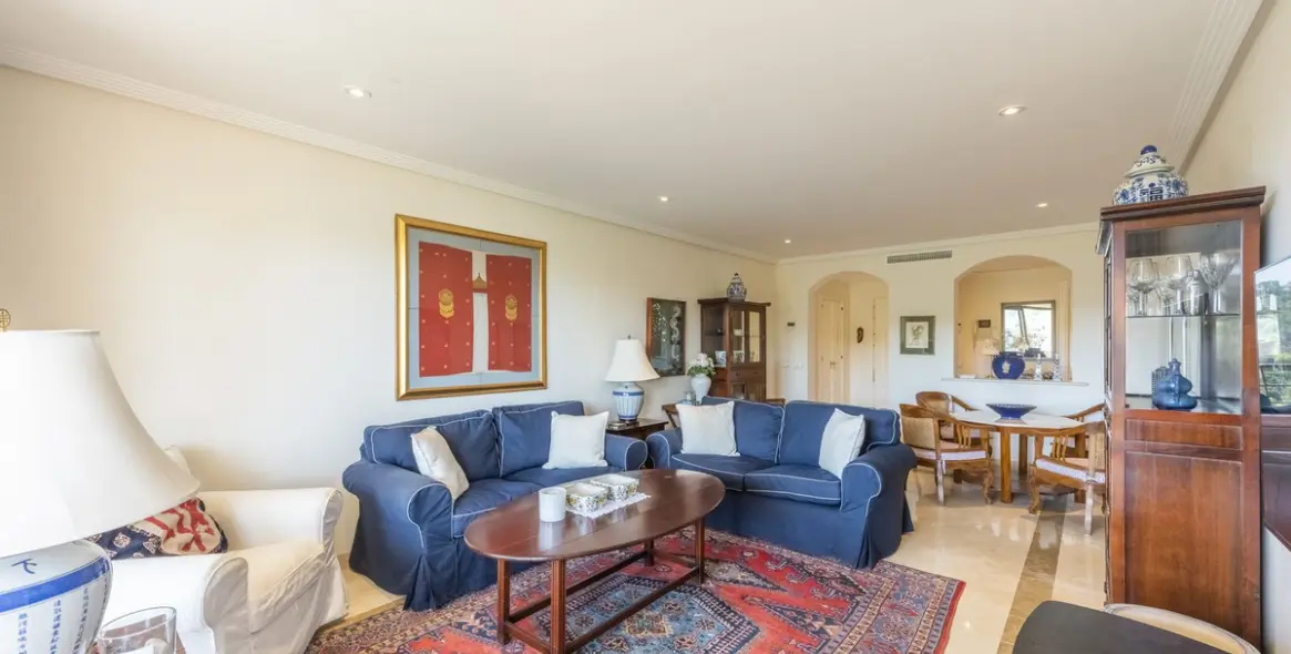 Short-term rent of middle floor apartment in Benahavís 7