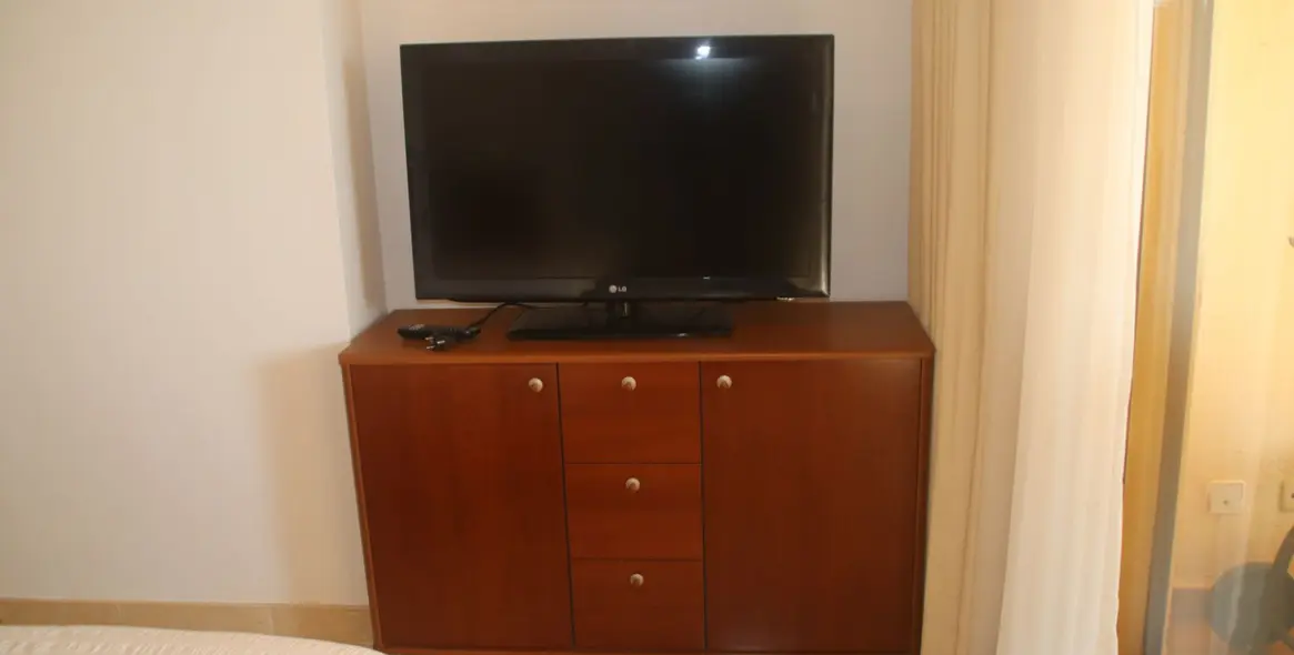 Short-term rent of ground floor apartment in Los Arqueros 18