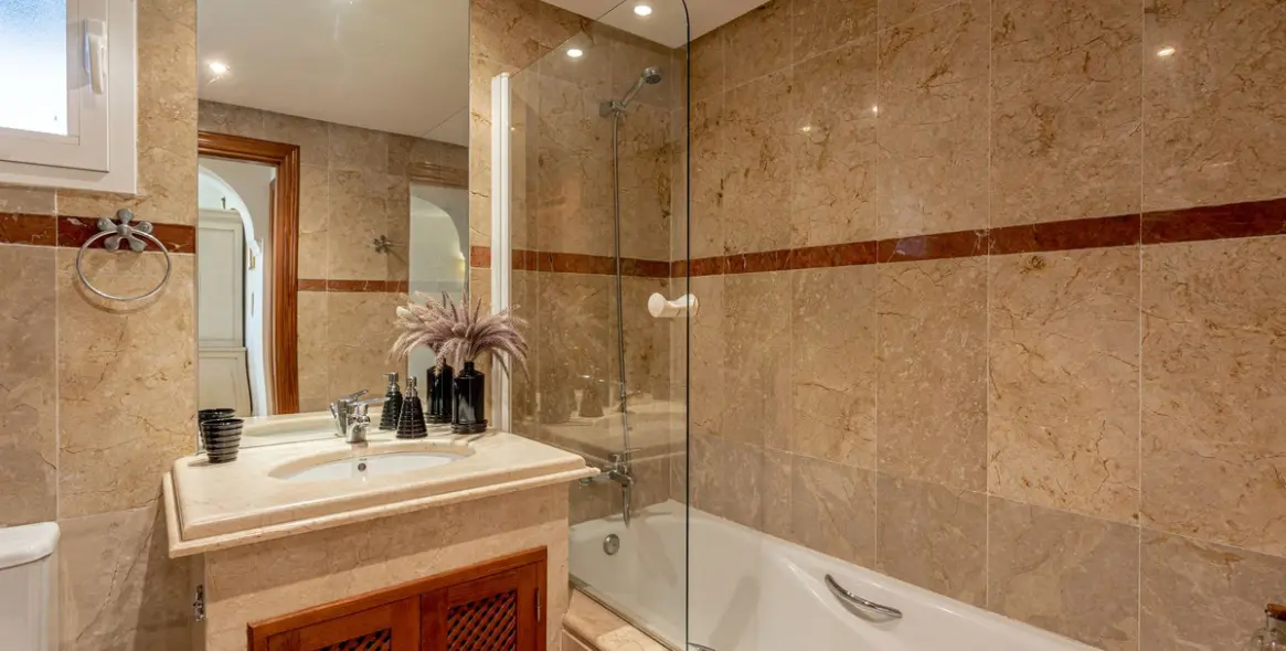 Short-term rent of ground floor apartment in Costalita 8