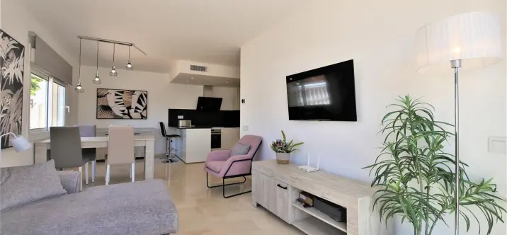 Alquiler a corto plazo de apartamento en planta baja en Estepona 3