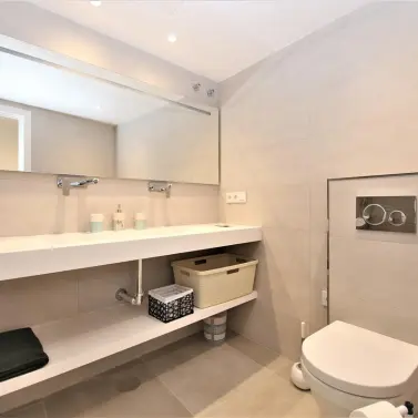 Alquiler a corto plazo de apartamento en planta baja en Estepona