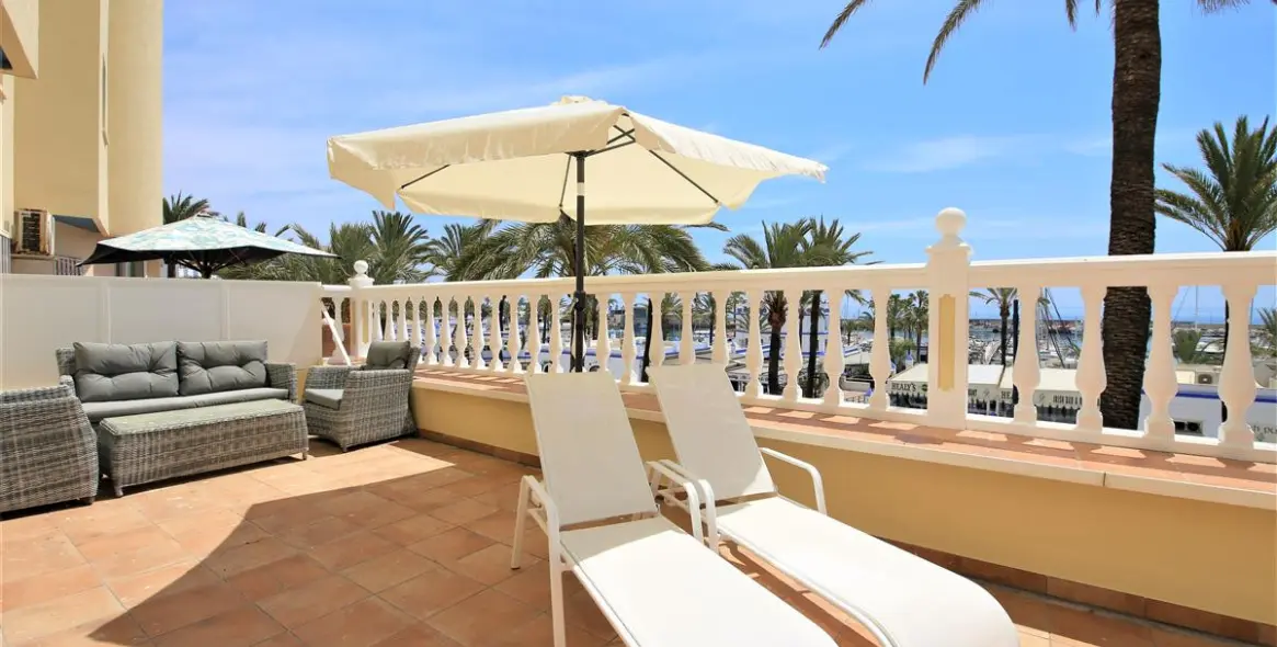 Alquiler a corto plazo de apartamento en planta baja en Estepona 8