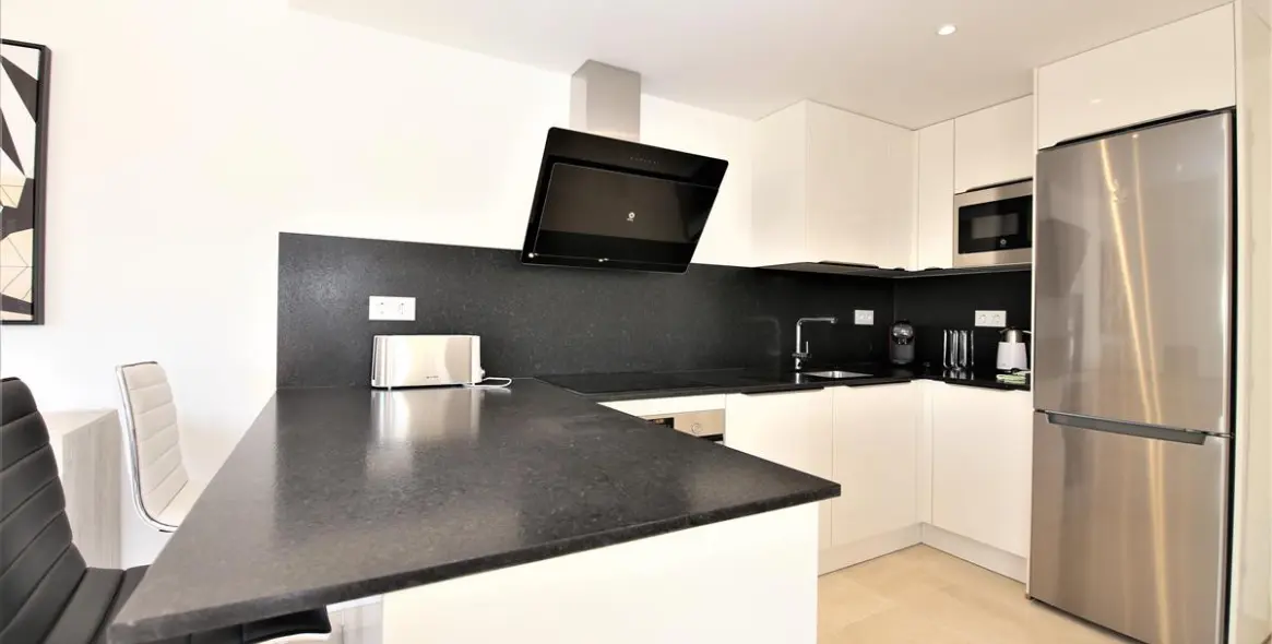 Alquiler a corto plazo de apartamento en planta baja en Estepona 11