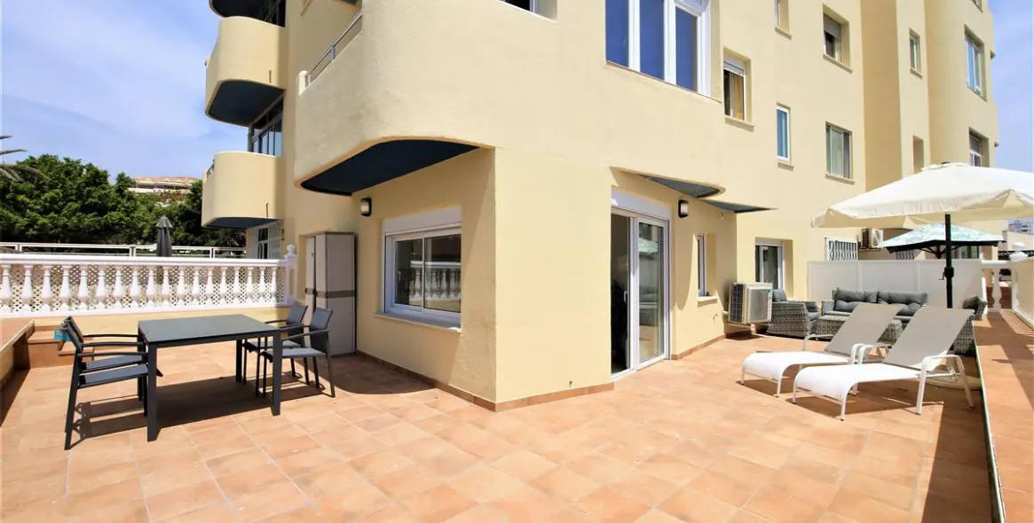 Alquiler a corto plazo de apartamento en planta baja en Estepona 19