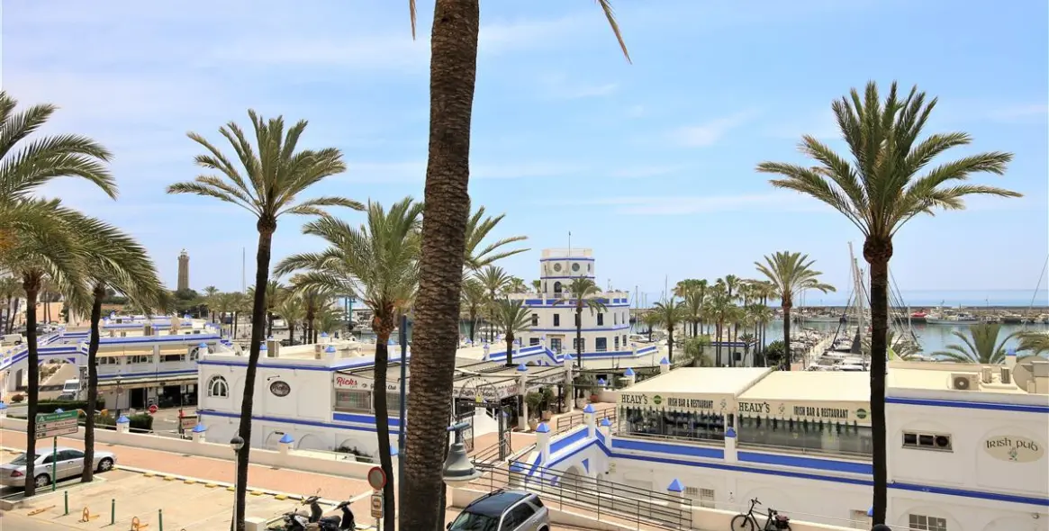 Alquiler a corto plazo de apartamento en planta baja en Estepona 23
