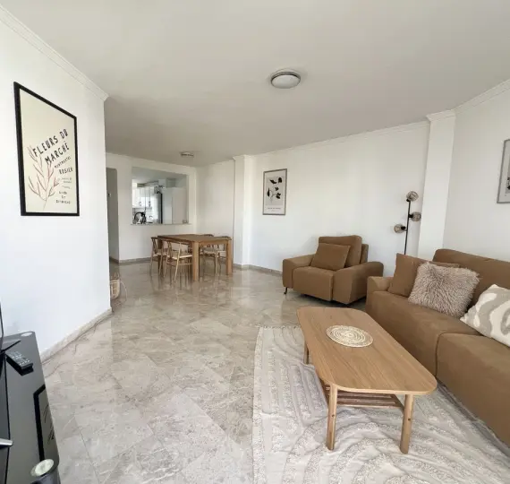 Краткосрочная аренда апартаментов на среднем этаже в Calahonda