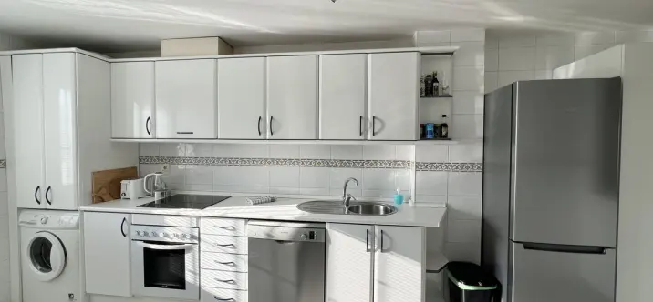 Краткосрочная аренда апартаментов на среднем этаже в Calahonda 4