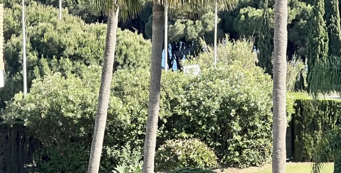 Краткосрочная аренда апартаментов на среднем этаже в Calahonda 17