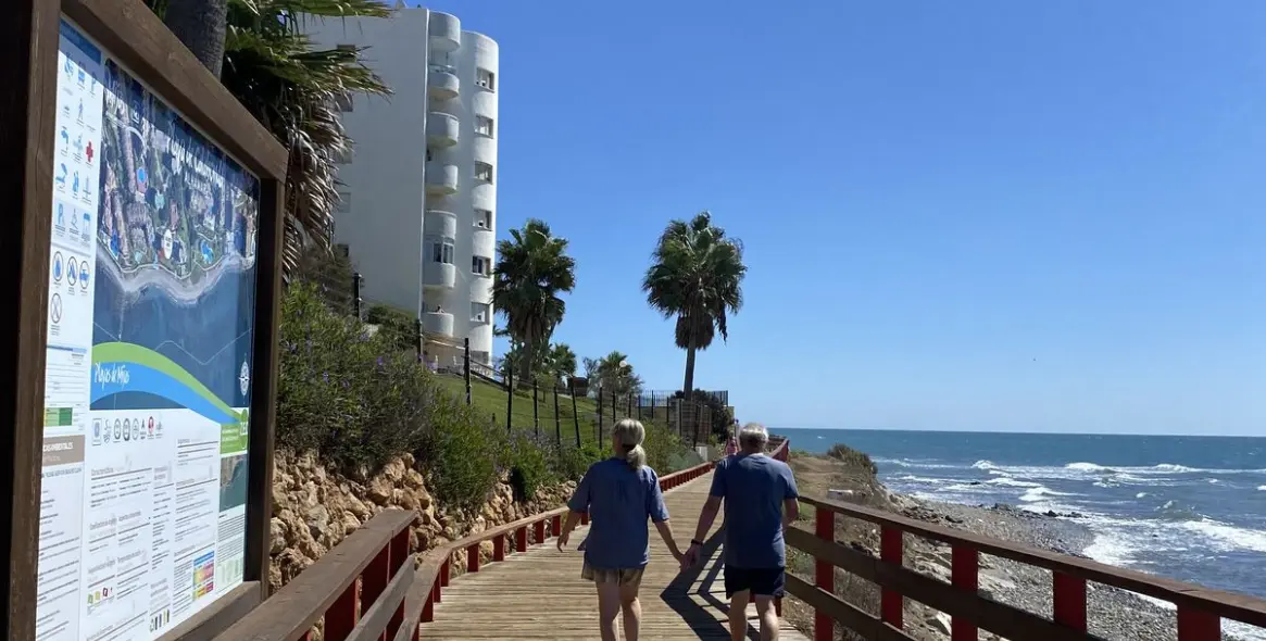 Краткосрочная аренда апартаментов на среднем этаже в Calahonda 29