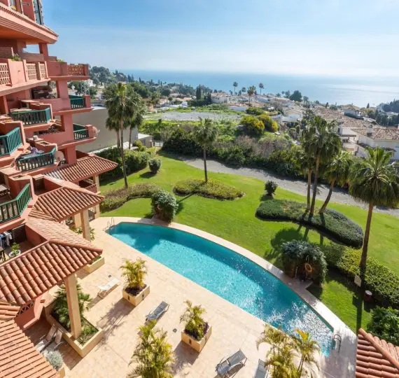 Долгосрочная аренда двухуровневого пентхауса в Benalmadena