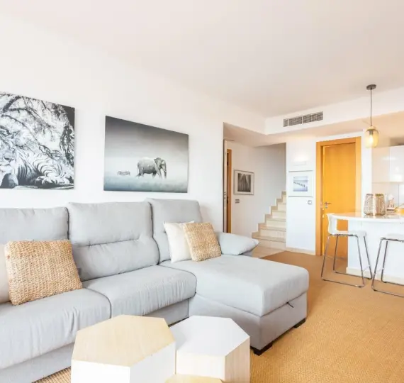 Долгосрочная аренда двухуровневого пентхауса в Benalmadena