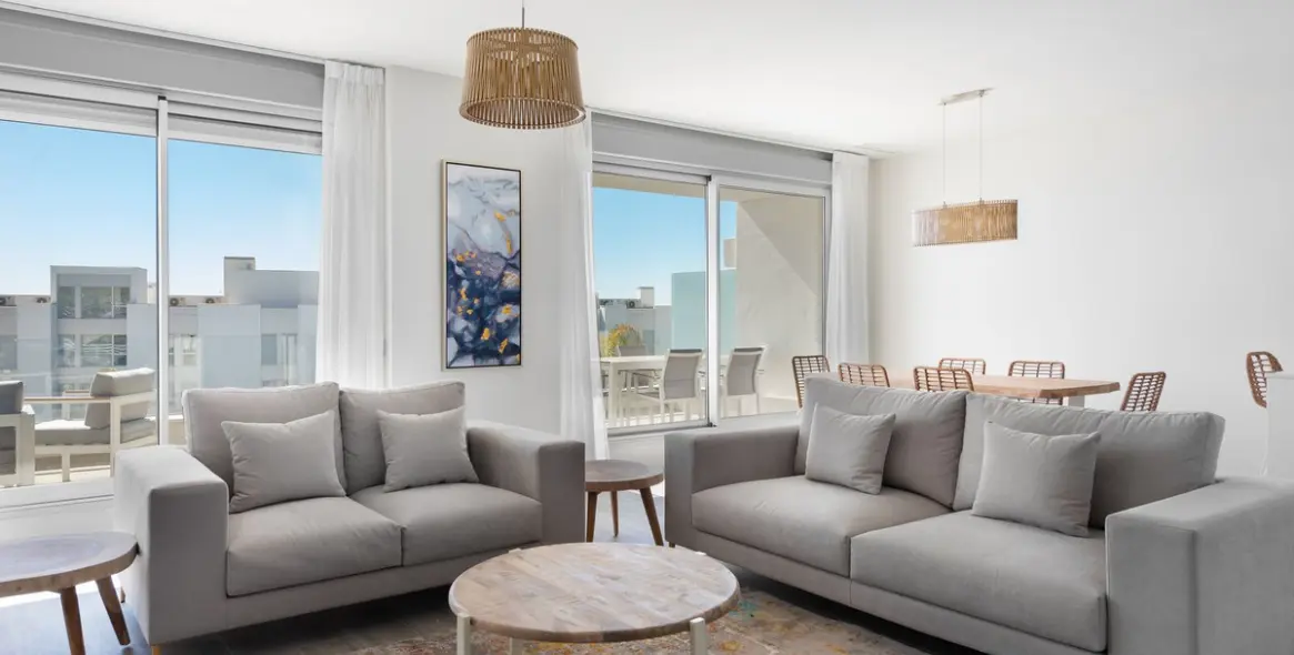 Short-term rent of middle floor apartment in Cancelada 2