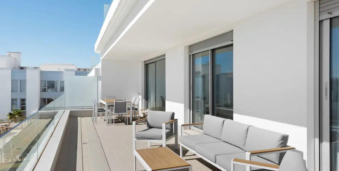 Short-term rent of middle floor apartment in Cancelada 4