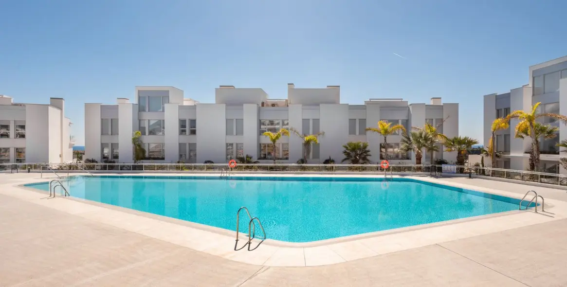 Short-term rent of middle floor apartment in Cancelada 5