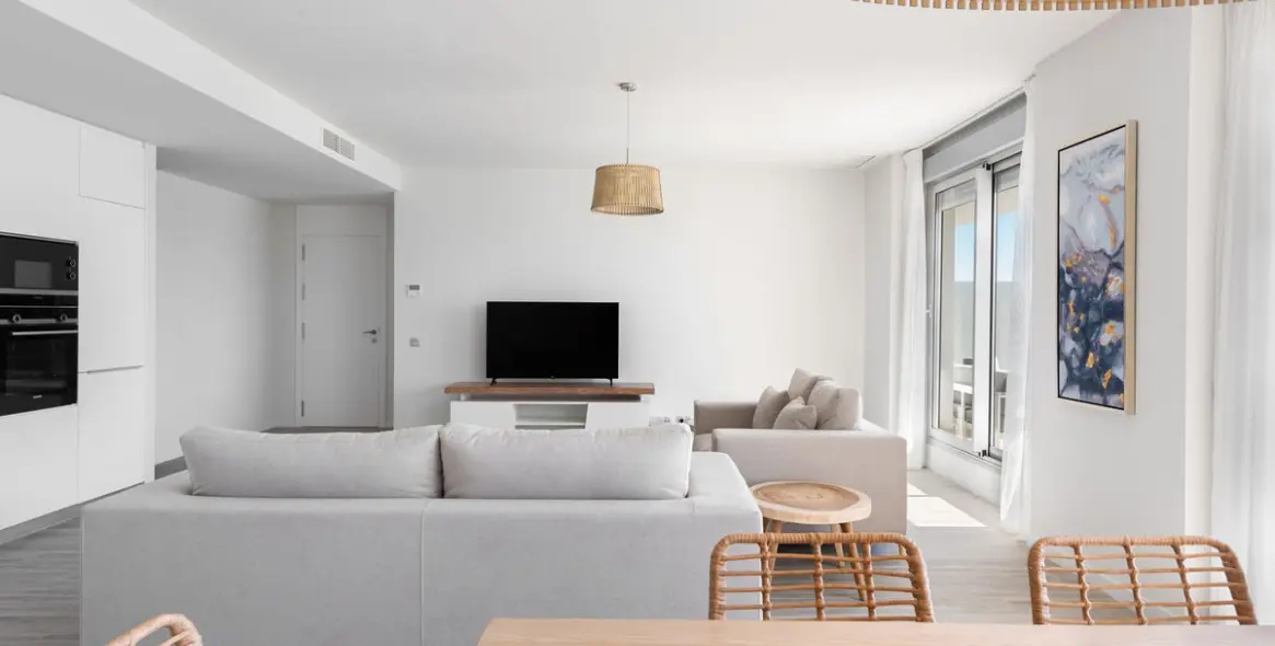 Short-term rent of middle floor apartment in Cancelada 17