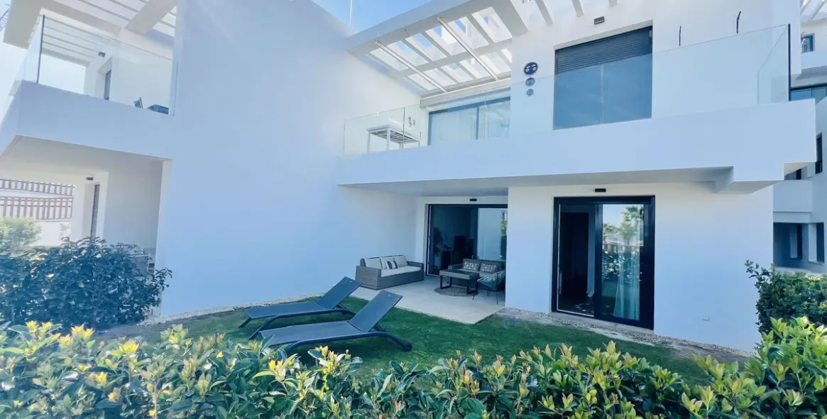 Alquiler a corto plazo de apartamento en planta baja en La Cala de Mijas 2