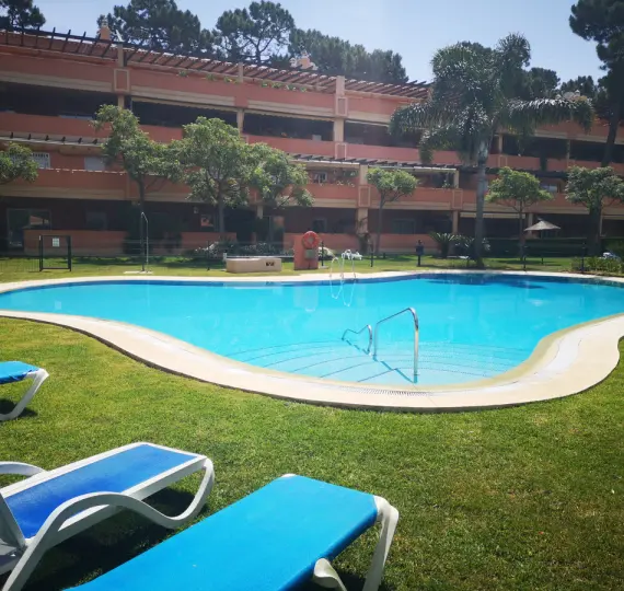 Short-term rent of ground floor apartment in Elviria