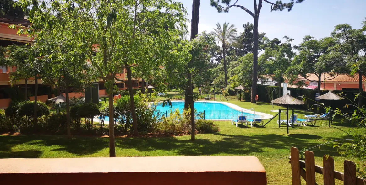 Short-term rent of ground floor apartment in Elviria 3