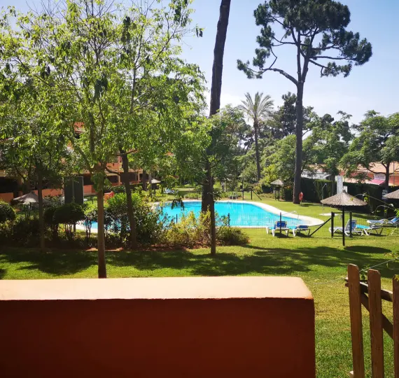 Short-term rent of ground floor apartment in Elviria