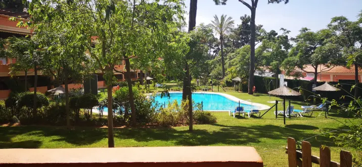 Short-term rent of ground floor apartment in Elviria 2