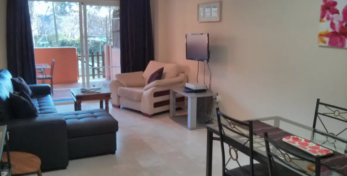 Short-term rent of ground floor apartment in Elviria 7