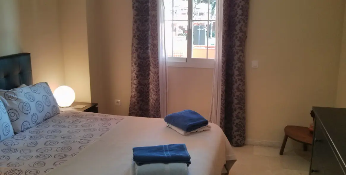 Short-term rent of ground floor apartment in Elviria 11