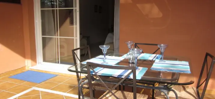 Краткосрочная аренда апартаментов на первом этаже в Elviria 3