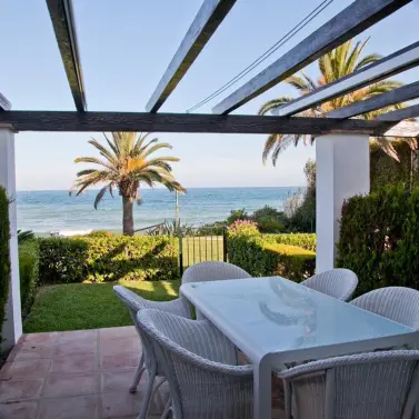 Alquiler a corto plazo de adosado en Estepona